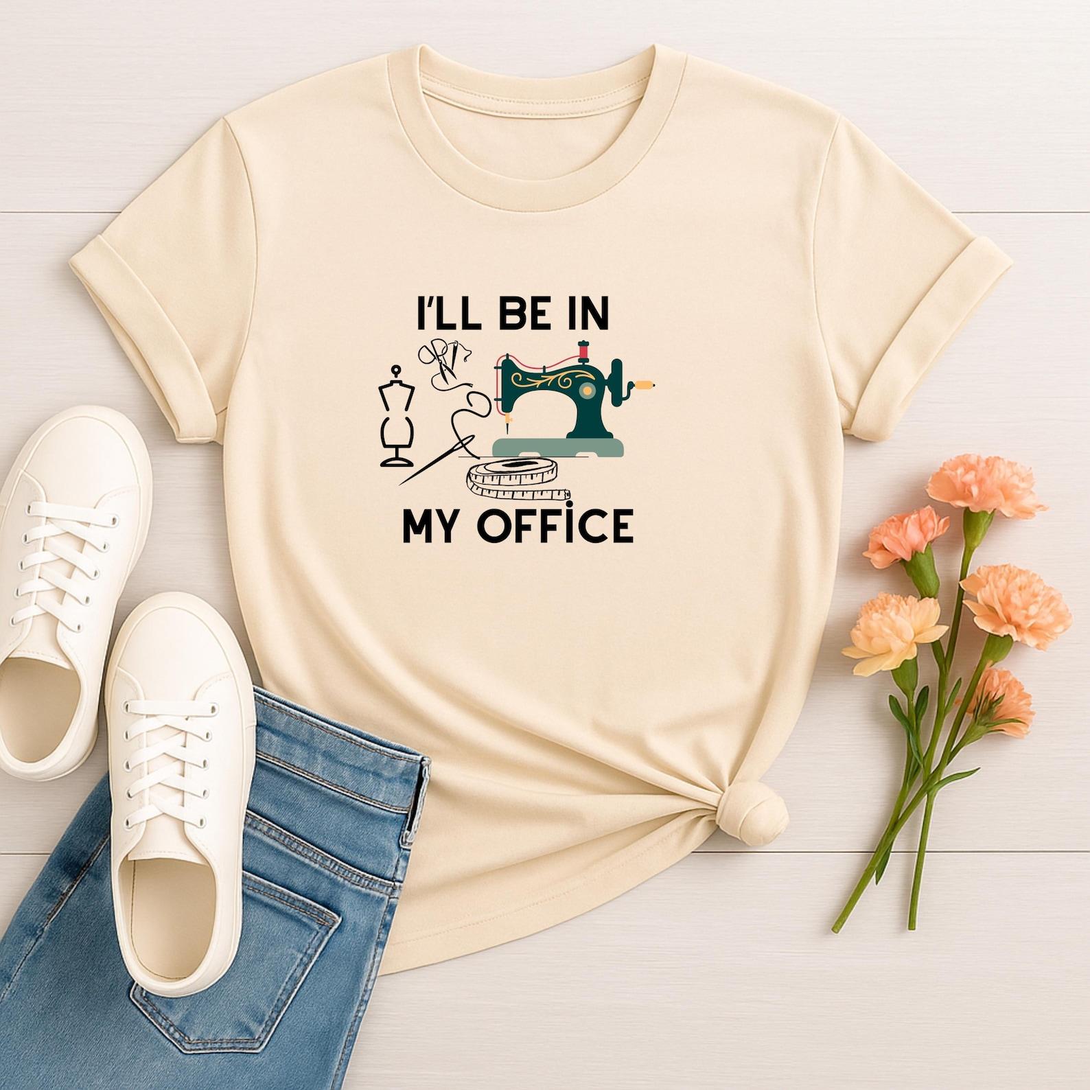 Funny Sewing Machine T-Shirt: Quilting Lover Gift M
