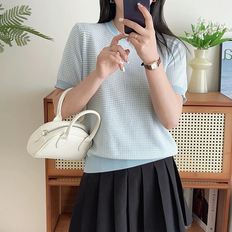 

Шикарный свитер с коротким рукавом из ледяного шелка в стиле колор-блок - Женский летний вязаный топ M синий