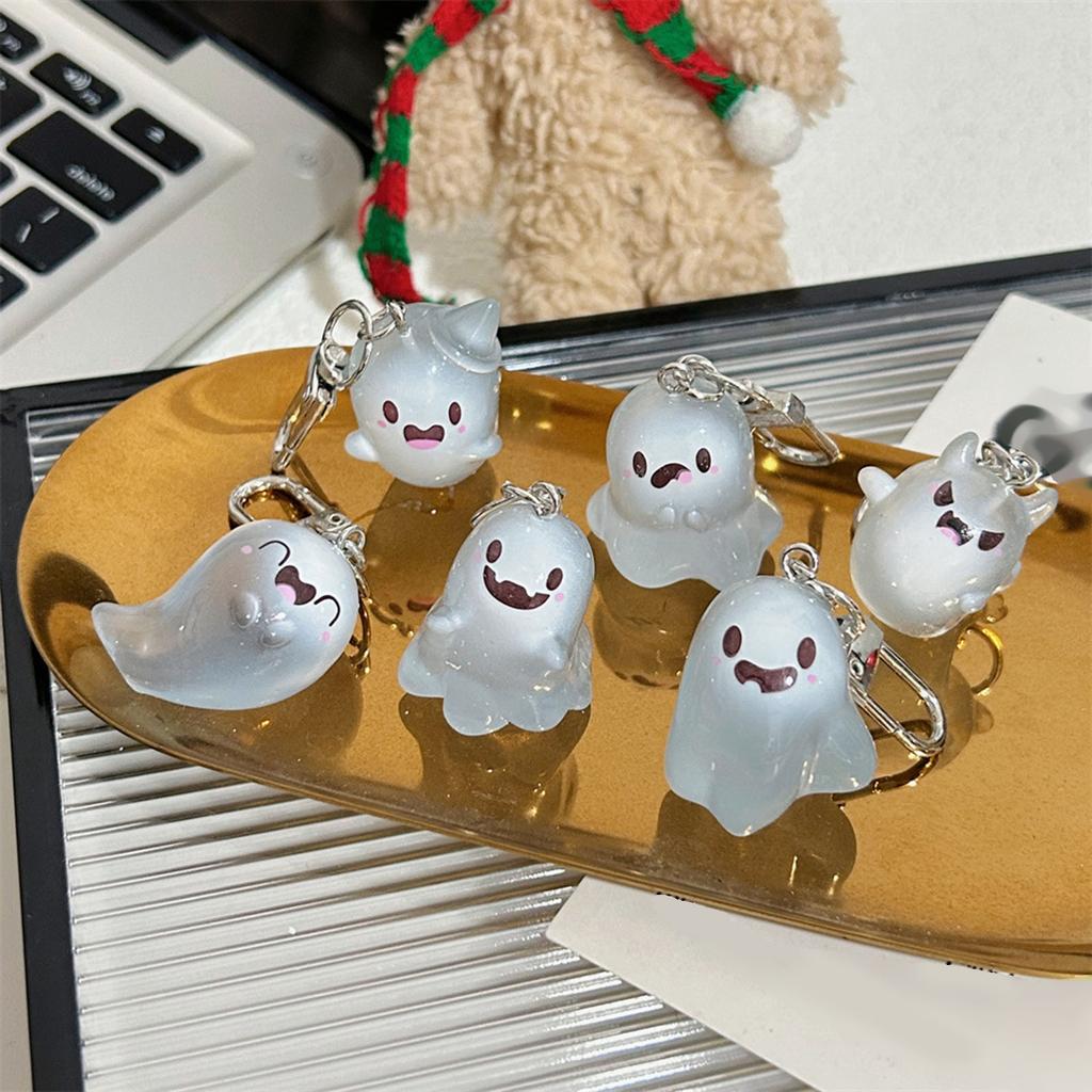 Set of 6 Apparition Pendant Keychain Glowing Specter Shaped Keyring Pendant Bag Accessory for Halloween Enthusiasts
