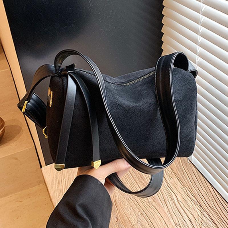 

Frosted retro small bag women s autumn and winter versatile new shoulder messenger bag underarm pillow bag чёрный