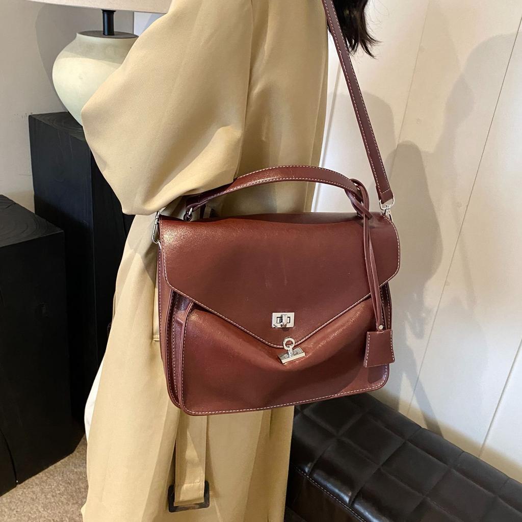 Retro Bag Women'S Large-Capacity Casual Briefcase Portable Commuter Tote Bag