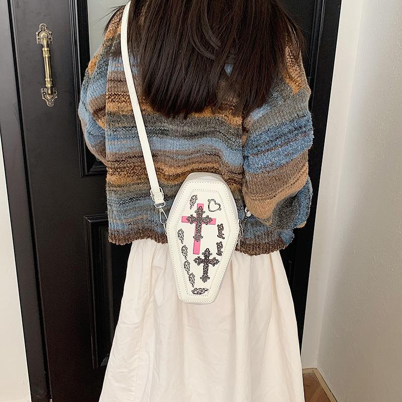 

Модный тренд личности 2025 осень новая печатная крест сумка для мобильного телефона для мелочи на плечо кроссбоди маленькая квадратная женская сумка 13*8.5*22 белый