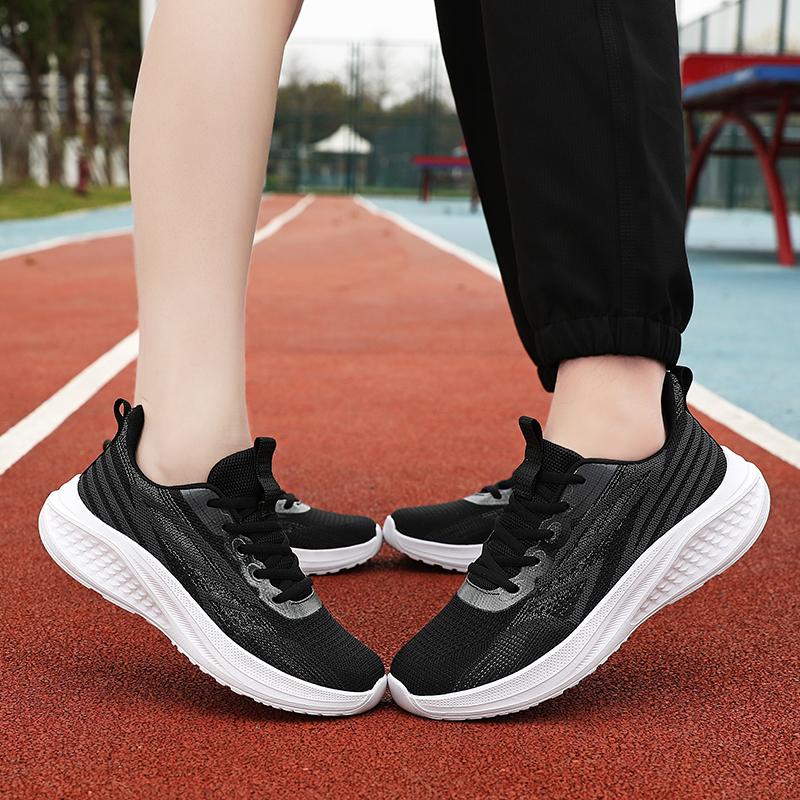 Fashion Breathable Men Casual Shoes Lightweight Outdoor Male Walking Shoes Anti-slip Men's Sneakers Slip on Flats Vulcanized Shoes 2025