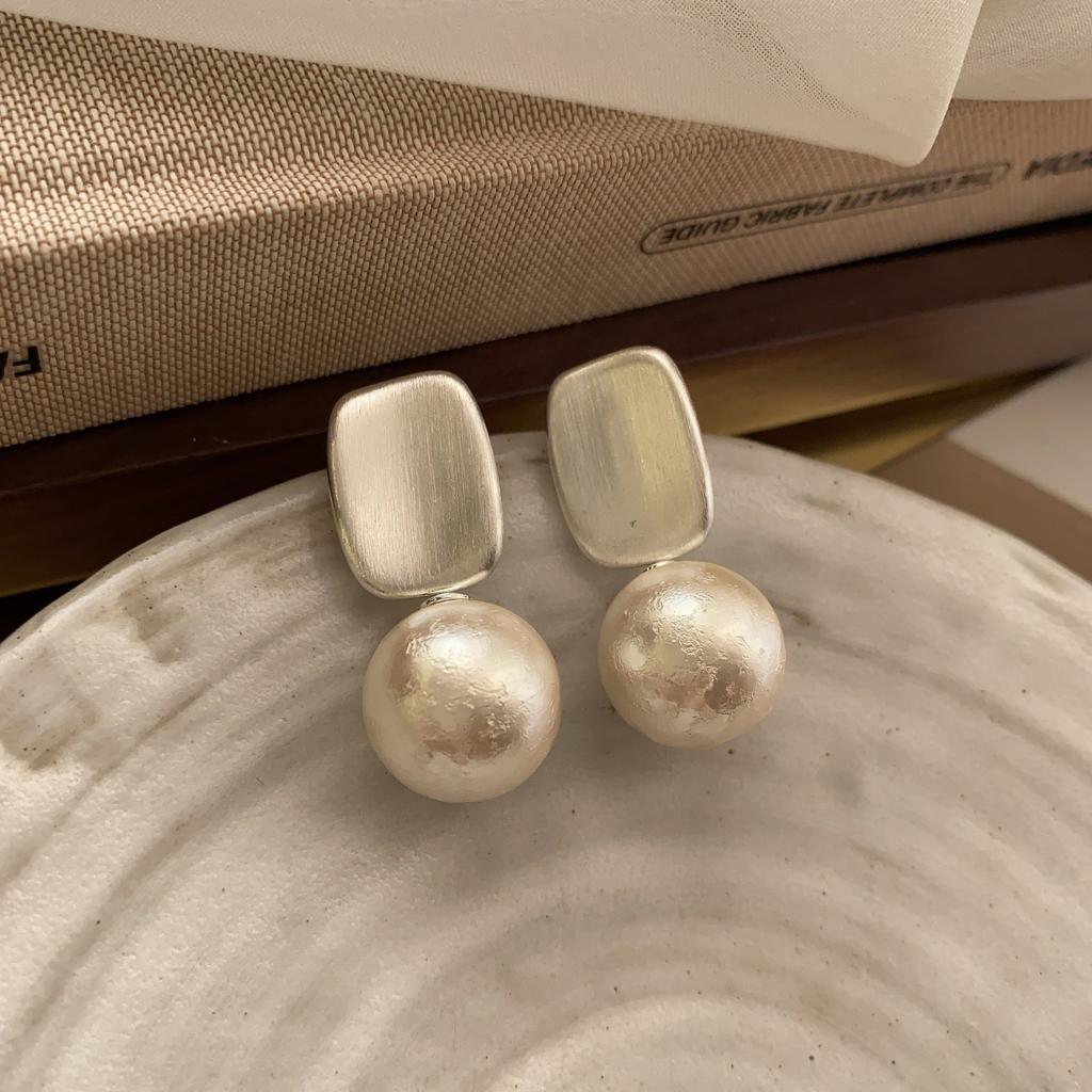 Niche Design Exaggerated Pearl Ear Pendant Super Fairy Temperament Two Ways To Wear Super Pearl Earrings Women