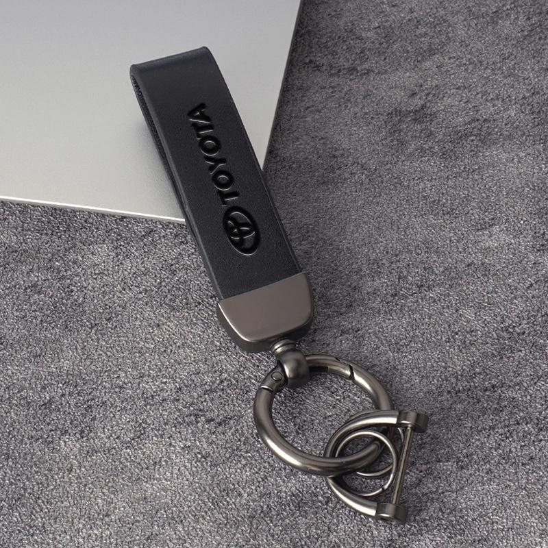 Leather Car Key Ring Keychain for Toyota Rav4 Prado Corolla CHR Avalon Highlander Tacoma Hilux Previa Avensis Camry Land Cruiser