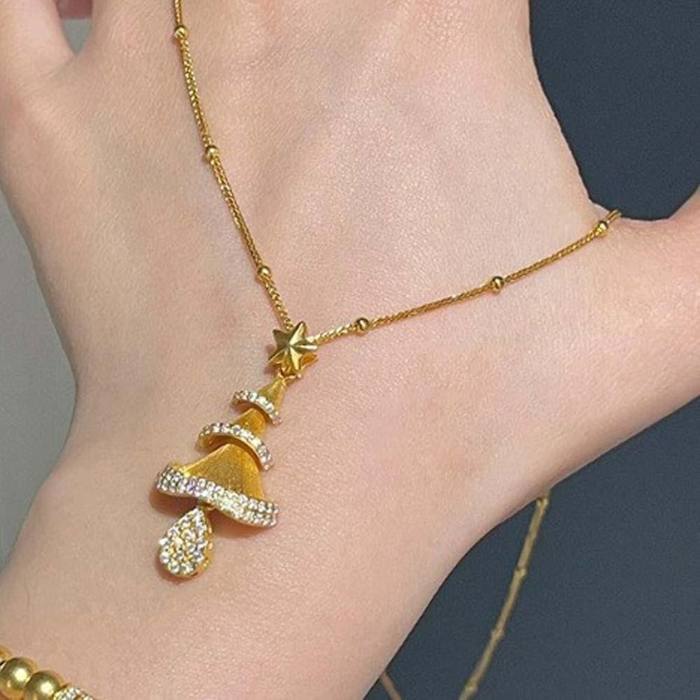 High-end Golden Collarbone Chain Luxury Exquisite Neck Pendant  Neck Accessories