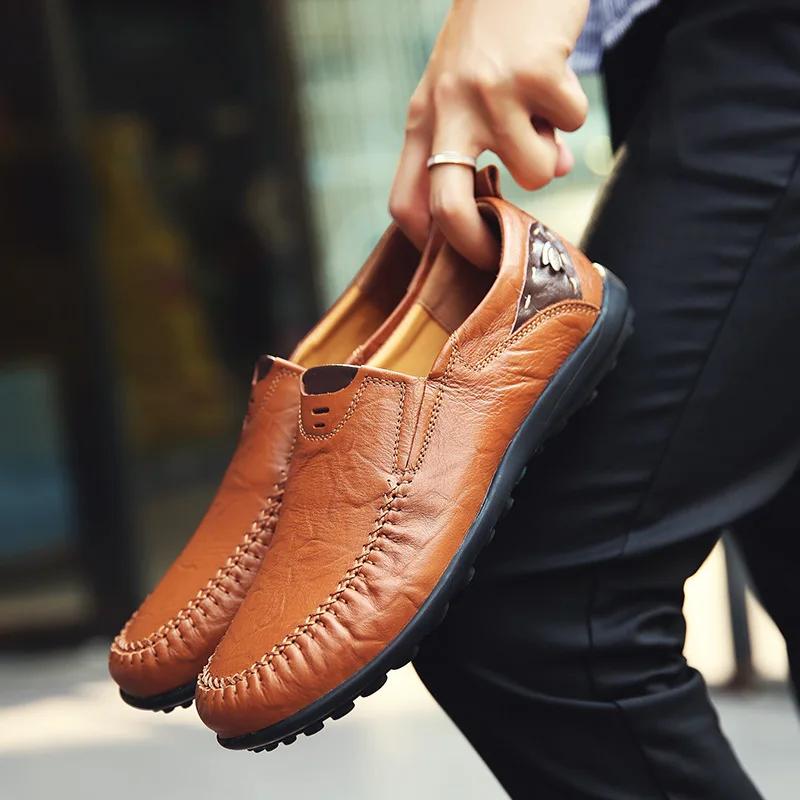 Herren Slipper 2025 Neue Mode Herren Freizeitschuhe Echtes Leder Bequem Weich Männlich Flach Fahrschuhe Chaussure Hommes
