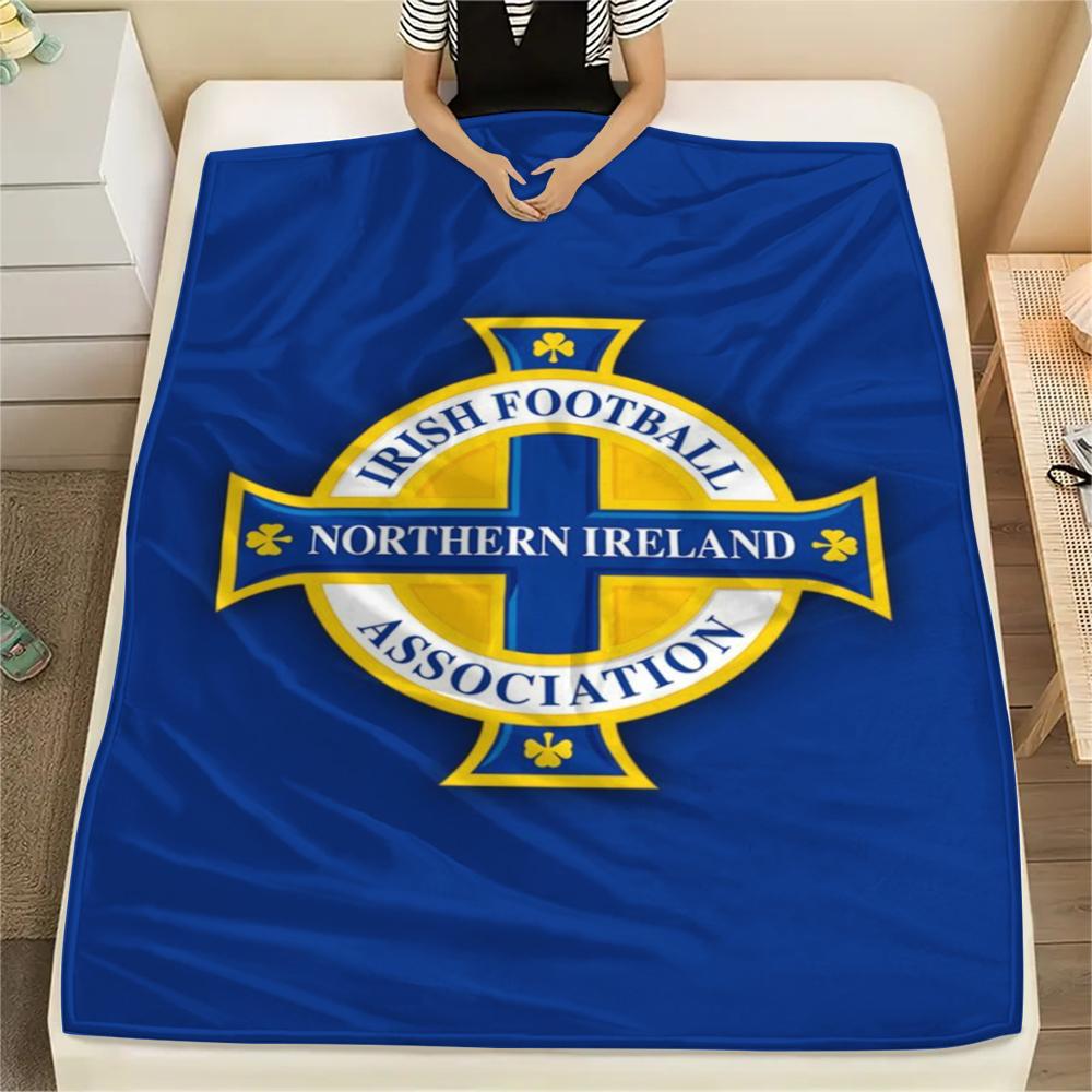 1 pièce Couverture en Flanelle Imprimée FC Irlande du Nord, Haute qualité Confortable pour Toutes les Saisons, Décoration d'Intérieur, Chaleur et Confort, Parfait pour les Cadeaux de Noël