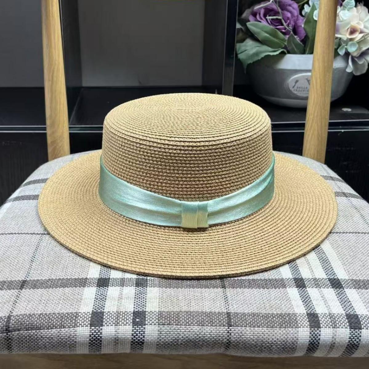 

Hepburn French flat top straw hat women s seaside vacation visor breathable sunscreen hat adjustable (54-57.5cm)