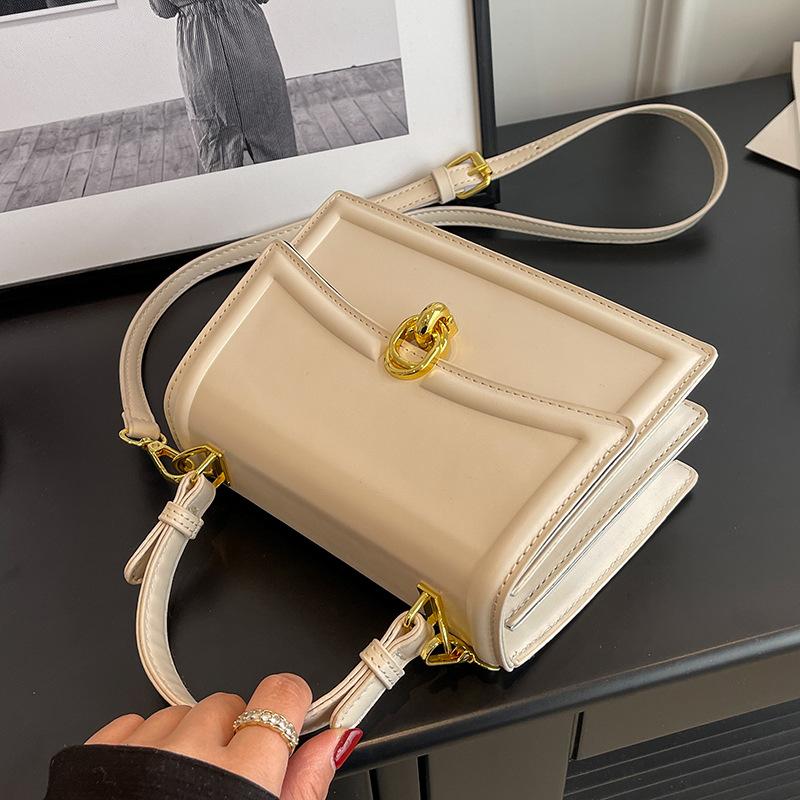 French niche fashion foreign style portable small square bag Internet celebrity 2025 new spring women shoulder crossbody armpit bag