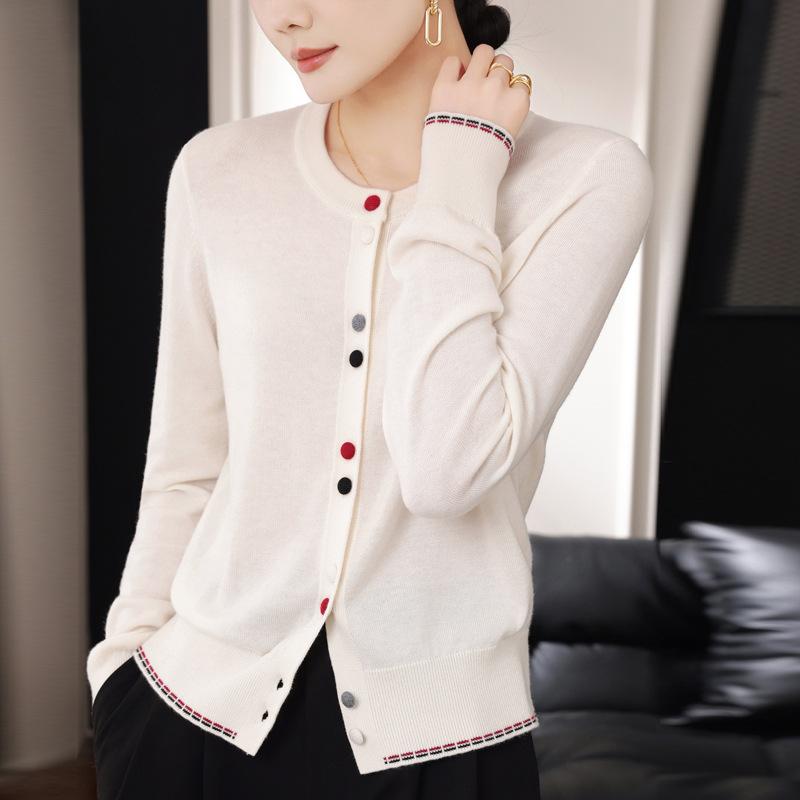 

Новый весенний кардиган из вязаной шерсти, омолаживающий, для женщин, машинная стирка, цветной, на пуговицах, темпераментное пальто XL белый
