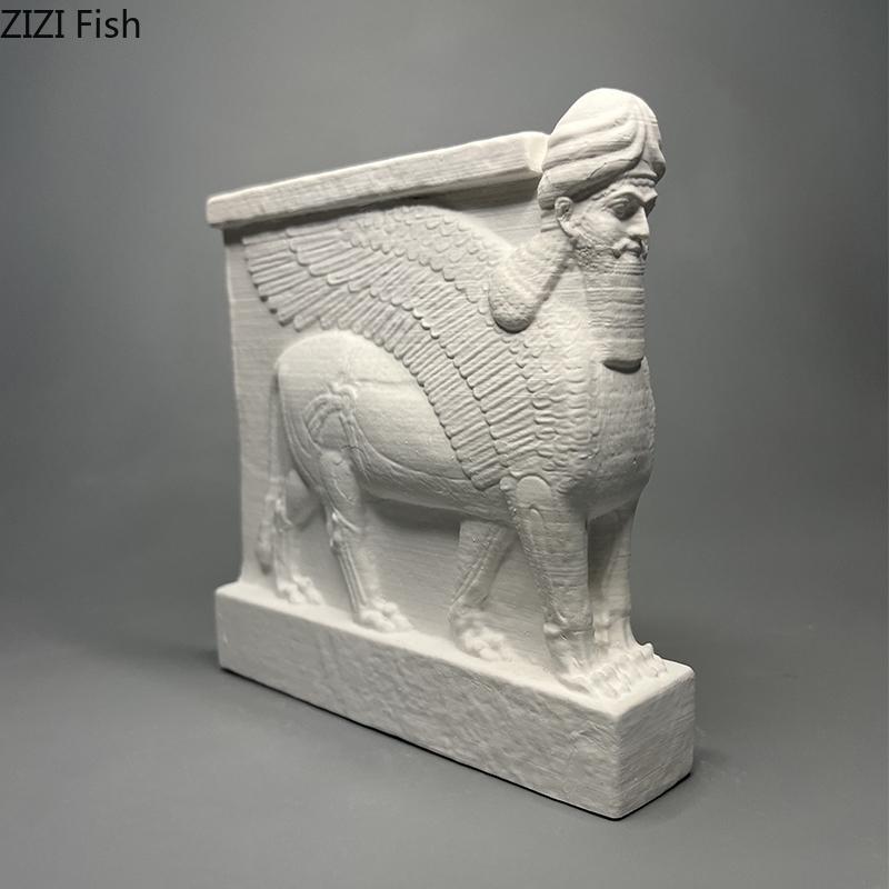 Mythische Kreaturen Geflügelter Stier Gipsstatue Handwerk Schreibtischdekoration Kreative Kunstwerke Geflügelter Stier Skulptur Raum Ästhetische Dekoration