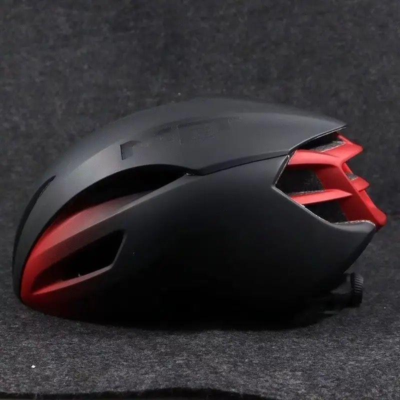 

Italian cycling helmet light pneumatic anti-drop road mountain bike men s and women s high-value hard hats see details