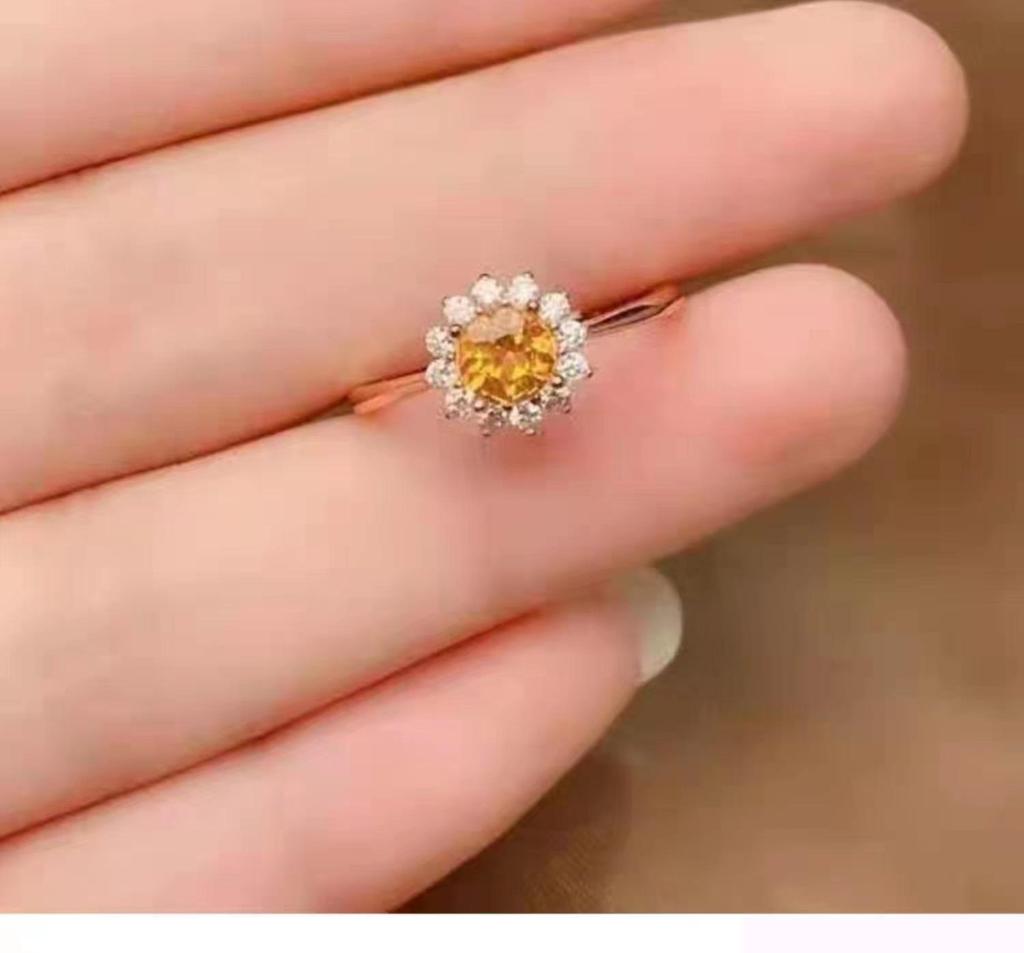 2022 Stylish Yellow Zircon Rhinestone Adjustable Index Ring for Wealth Attraction