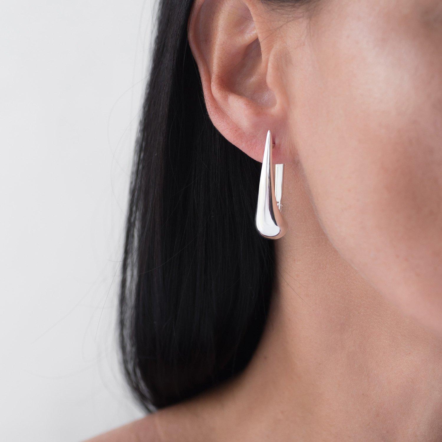 

Великі сережки Скромність у сріблі 3.6 см Oniks 3.6 cm срібний