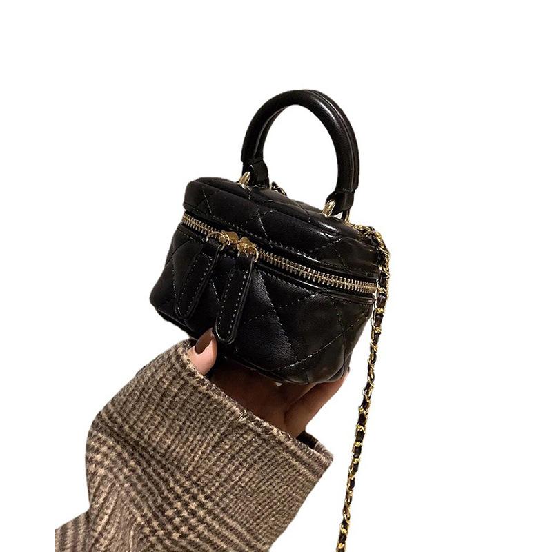 2026 New Fashion Texture Niche One Shoulder Crossbody Bag Mini Rhombus Chain Small Bag Women's Bag