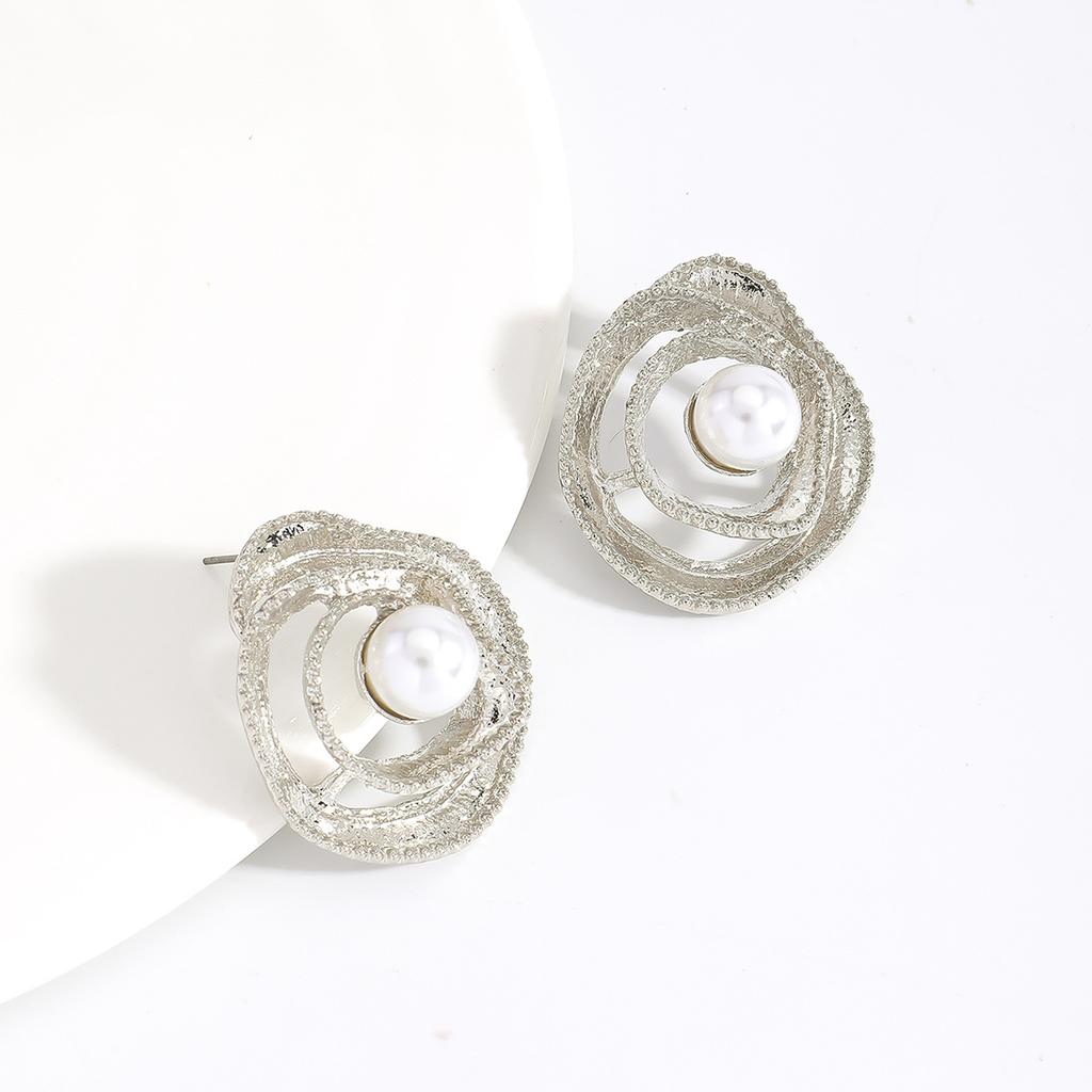 French vintage imitation pearl temperament stud earrings irregular round niche earrings daily casual versatile earrings