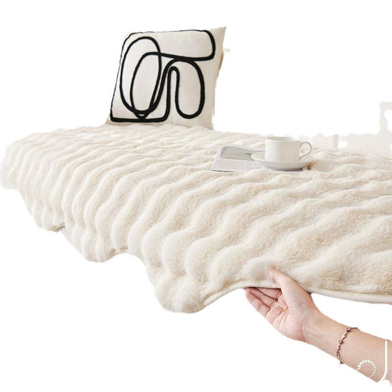 Odchlupený angorský kožený polštář na pohovku Zimní plyšový polštář Podzimní a zimní protiskluzový potah Krycí látka