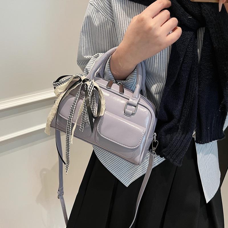 High-end Foreign Style Small Bag Women's Summer 2025 New Fashion Niche Messenger Bag Women's Portable Boston Bag