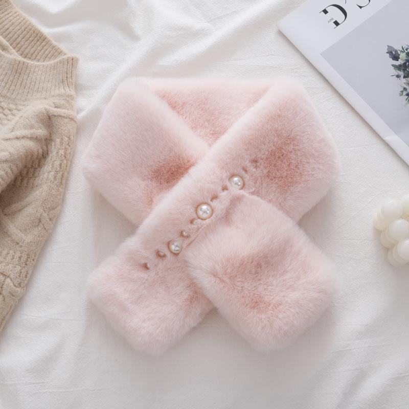Stylish Women's Winter Scarf, Korean-Inspired, Faux Fur Collar, Otter Fur Look, Versatile and Warm.