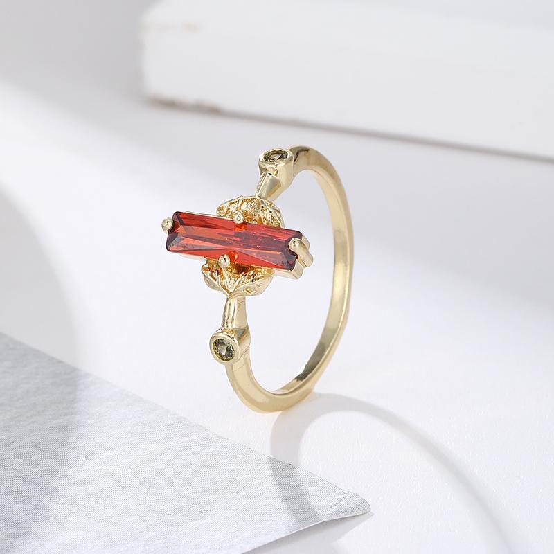 Elegant Vintage Red Zircon Ring Gold Color Leaf Rings For Women Retro Inspired Statement Party Jewelry Gifts For Daily Wear