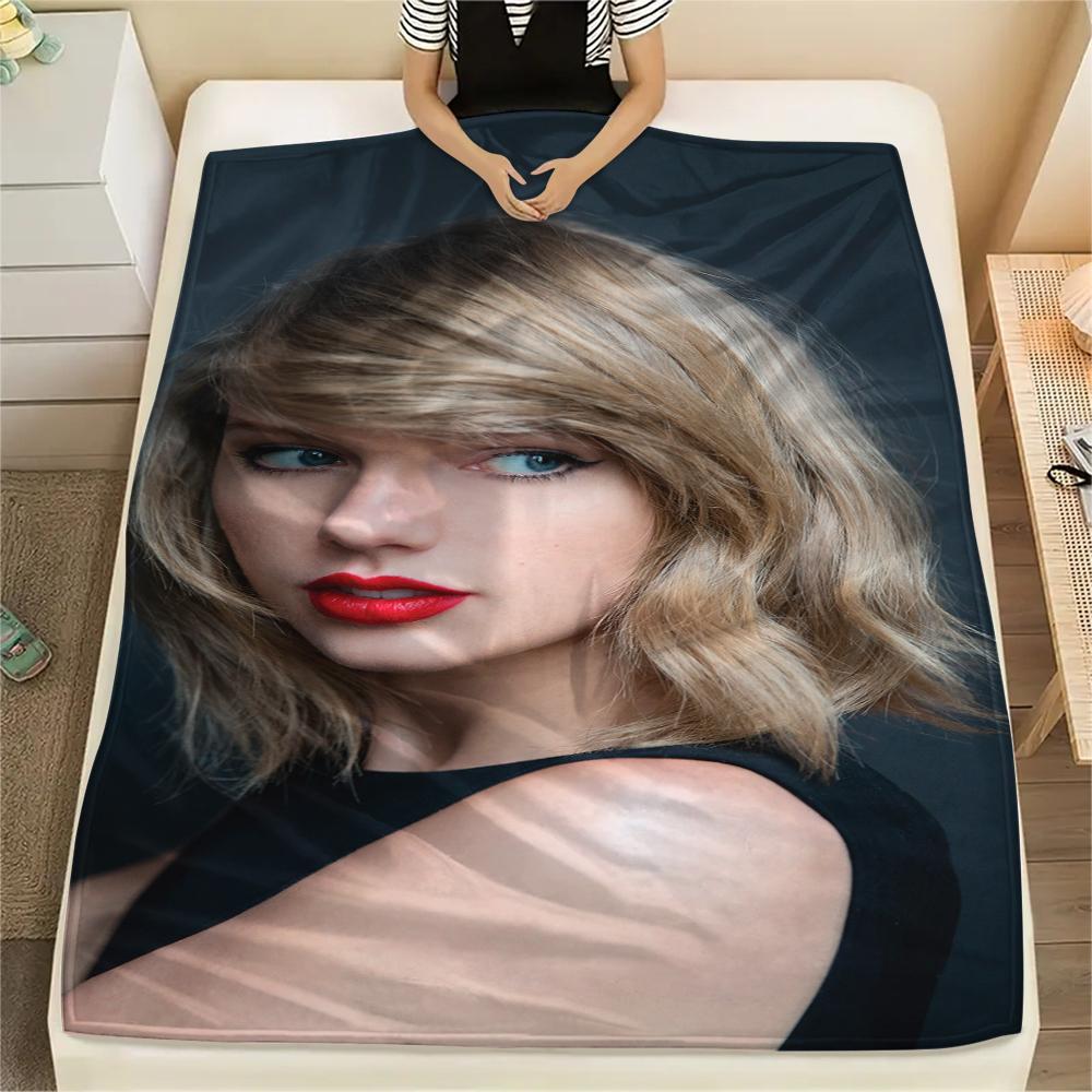 1 Stück Taylor Print Flanelldecke, Hohe Qualität, Für alle Jahreszeiten, Heimdekoration, Wärme und Komfort, Perfekt für Weihnachtsgeschenke