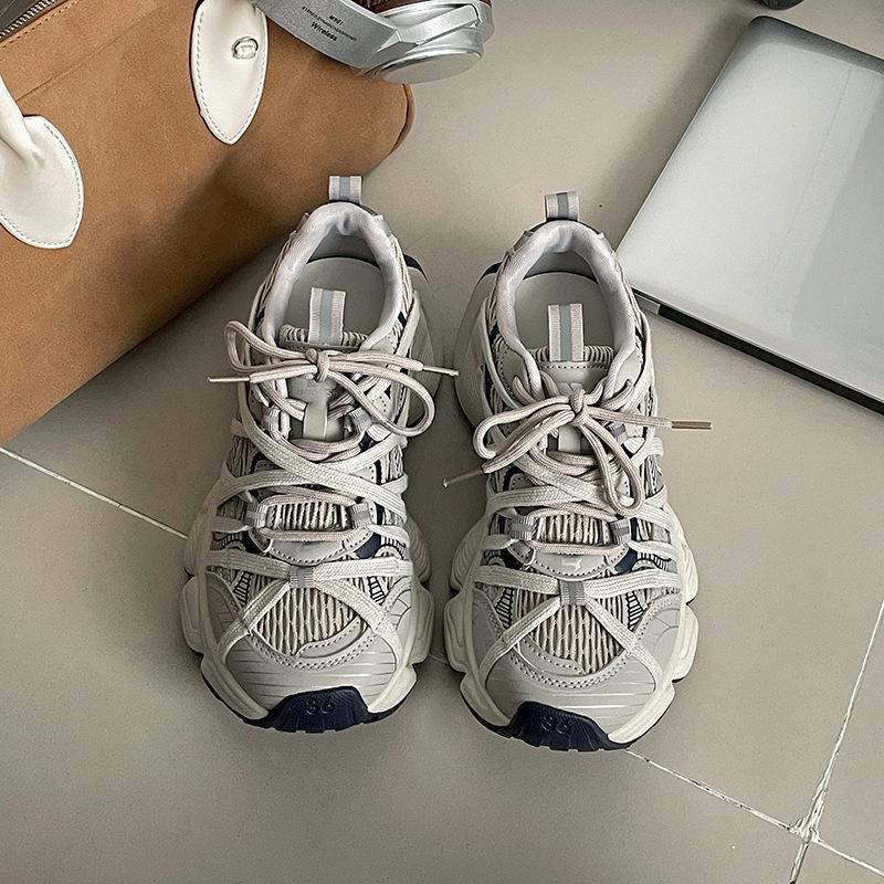 

Модные американские популярные белые ретро-кеды на платформе для женщин 2025 года, новые весенние повседневные кроссовки с мягкой подошвой 40