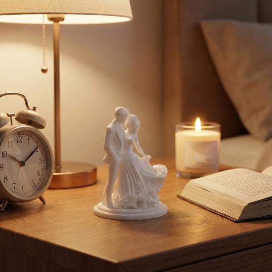 Romantická figurka páru 3D tištěná socha milenců se oblekem ženicha a svatebními šaty nevěsty Výročí Dárek na Valentýna pro manžela manželku