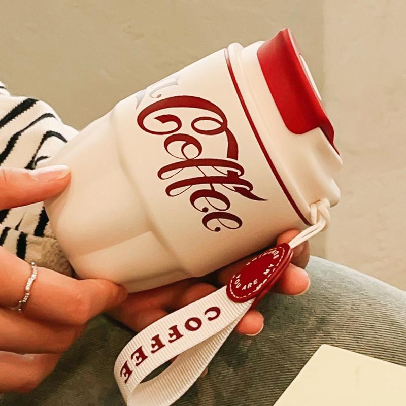 304 Edelstahl Isolierbecher Damen Herren Wasserflaschen Kaffeetasse Geschenk Tragbar Dual Drink Bürobecher Coca-cola Mode 2024