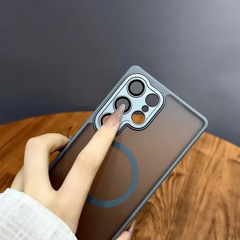 Suitable for Samsung S25 Ultra Matte Skin Sensitive Magnetic Suction Phone Case S24FE with Lens Film S23Plus Protective Case