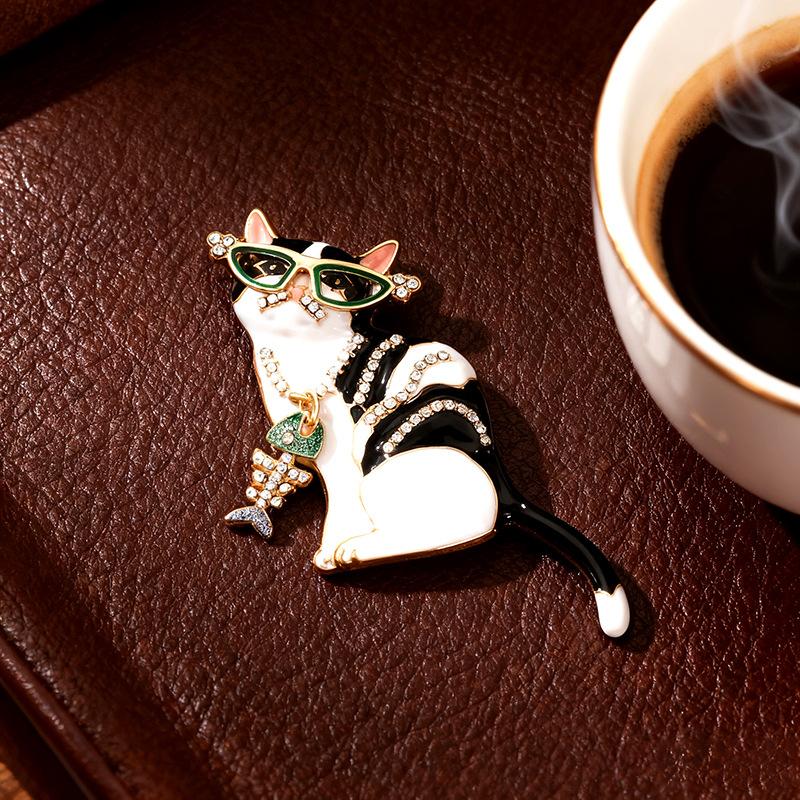 Cool Wear Fish Bone Cat Brooches Enamel Lovely Pet Animal Brooch Pins For Women's Clothes Backpack Jewelry Gifts