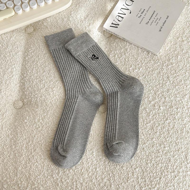 

Women s Bowknot Embroidery Mid-Calf Ribbed Cotton Socks - Autumn/Winter White Striped Scrunch Style One Size