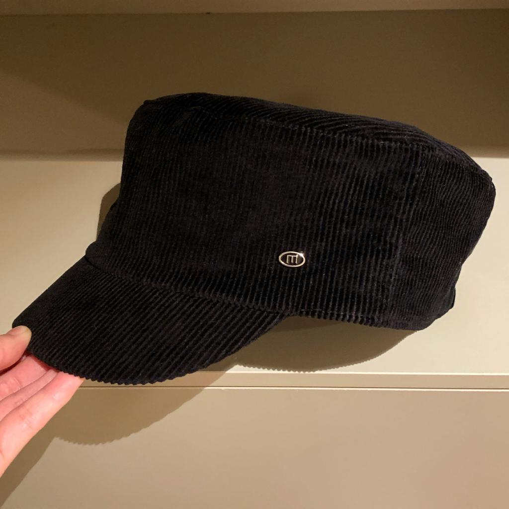 Vintage British style beret corduroy flat top duck tongue newsboy hat women's autumn temperament versatile equestrian hat