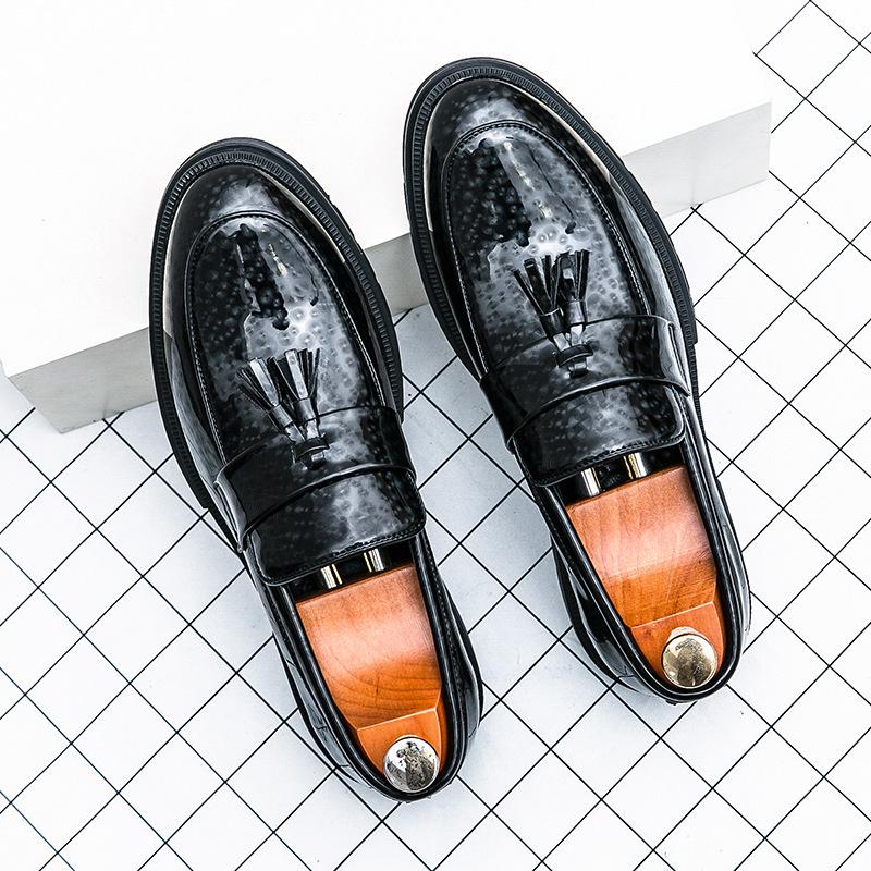Men's Plus Size Tassel Leather Shoes for Formal Wear, Spring/Autumn Glossy Patent Finish, Perfect for Weddings and Business.