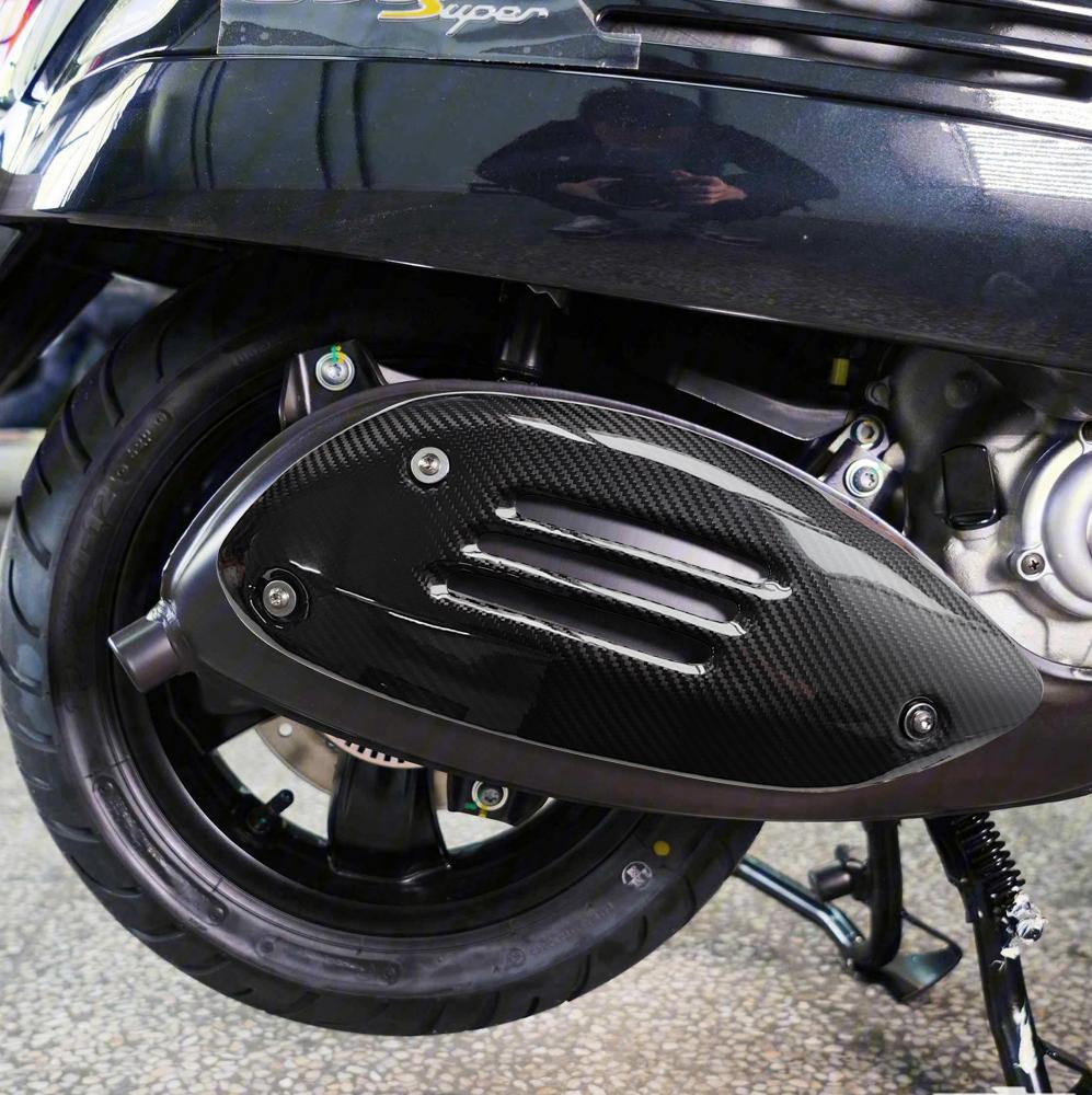 Carbon Fiber Motorcycle Exhaust Pipe Protection Cover for VESPA GTS GTV GTE 125 250 300 2013-2023