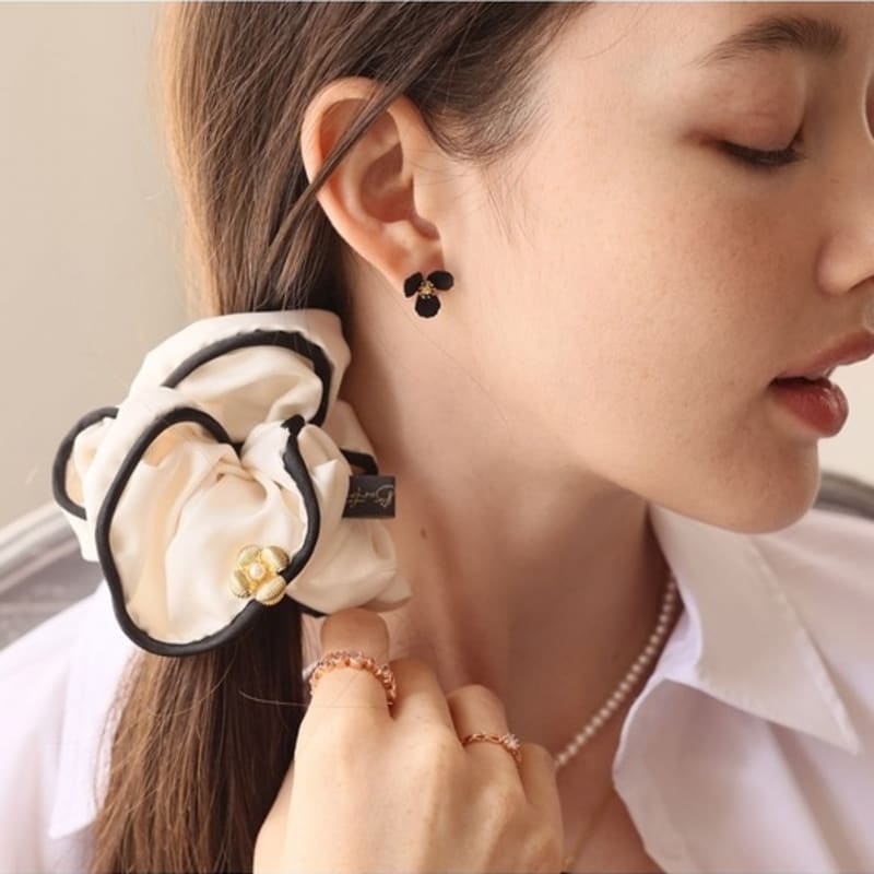 Dana Burton Royal Balloon Flower Hair Scrunchie