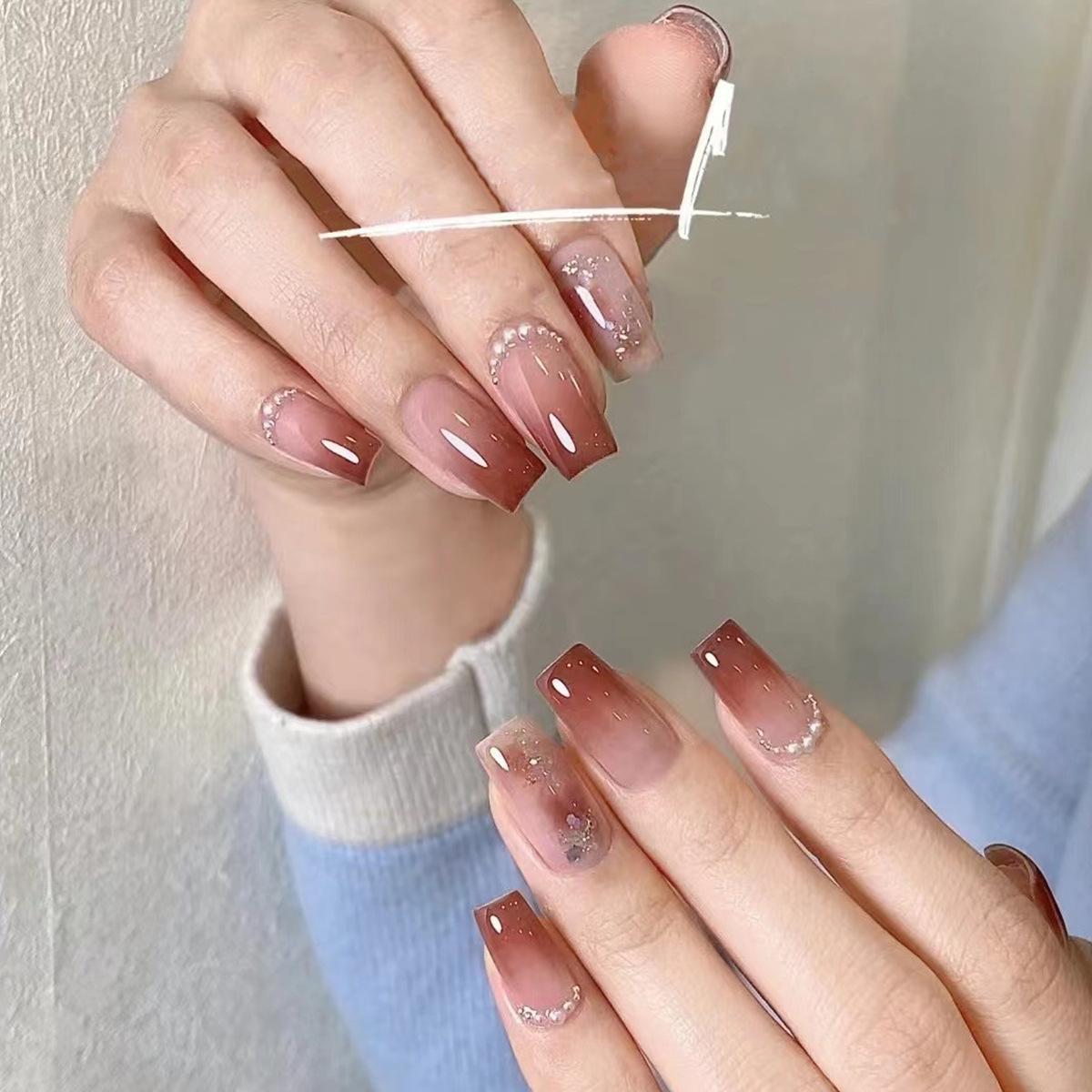

24 Pcs Medium-Long Gradient Pearl Fake Nails - Fashionable Sweet Nail Art