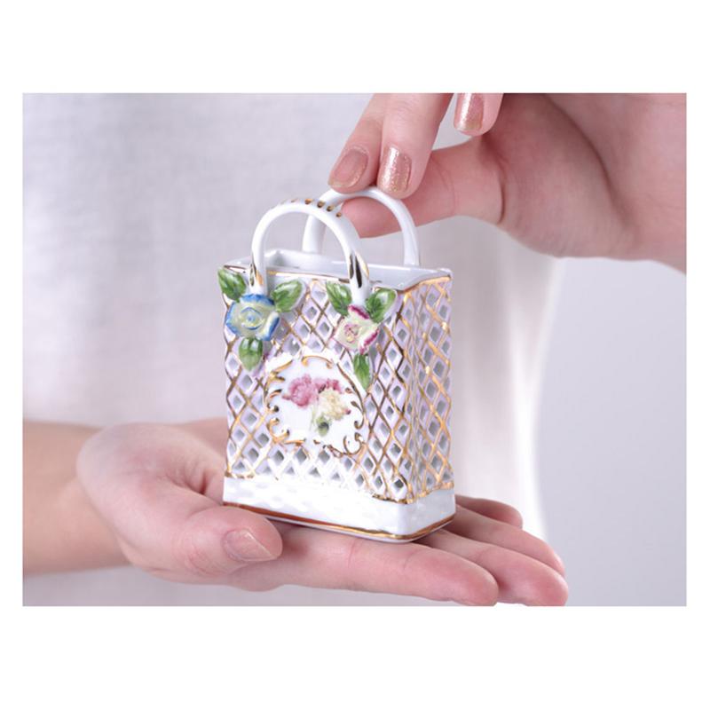 Nordic Creative Painted Bag White Porcelain Vase Decoration Indoor Living Room Desktop Flower Arrangement Vase Home Decoration