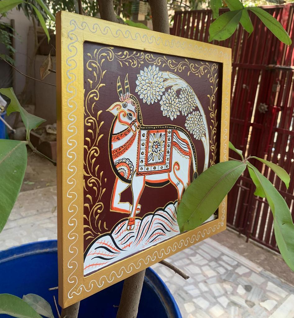 Painted Wooden Cow Wall Hanging: Indian Handicraft Decor