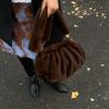 Neue Bequeme Vielseitige Oberhandtasche Damen Winter Flauschige Wolke Umhängetasche Retro Pelzig Pendler Aufbewahrungstasche Geldbörse Handtasche