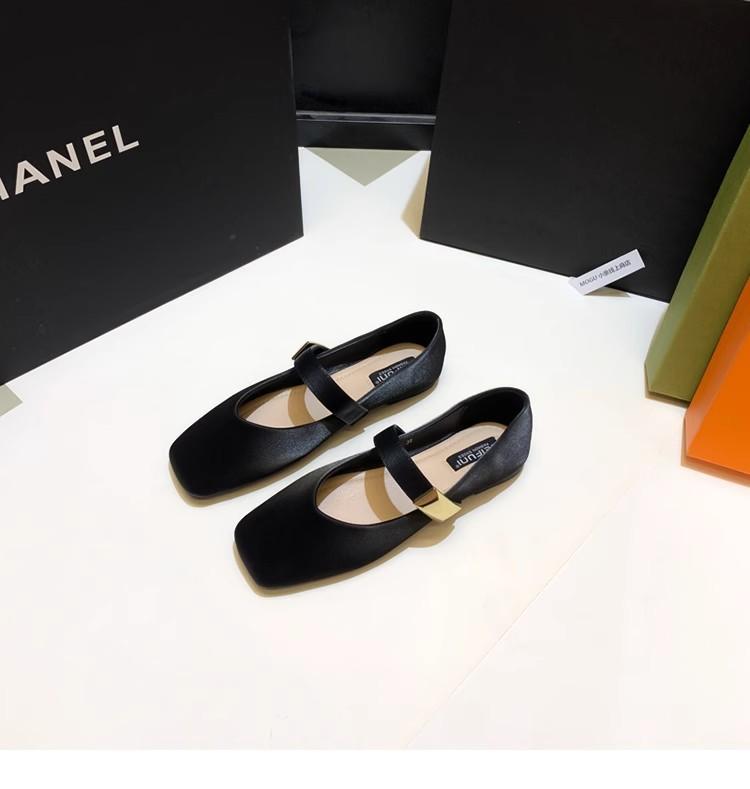 

Туфли Мэри Джейн на плоской подошве в стиле ретро с квадратным носком, женские туфли с неглубоким вырезом для ношения с юбкой 40 чёрный