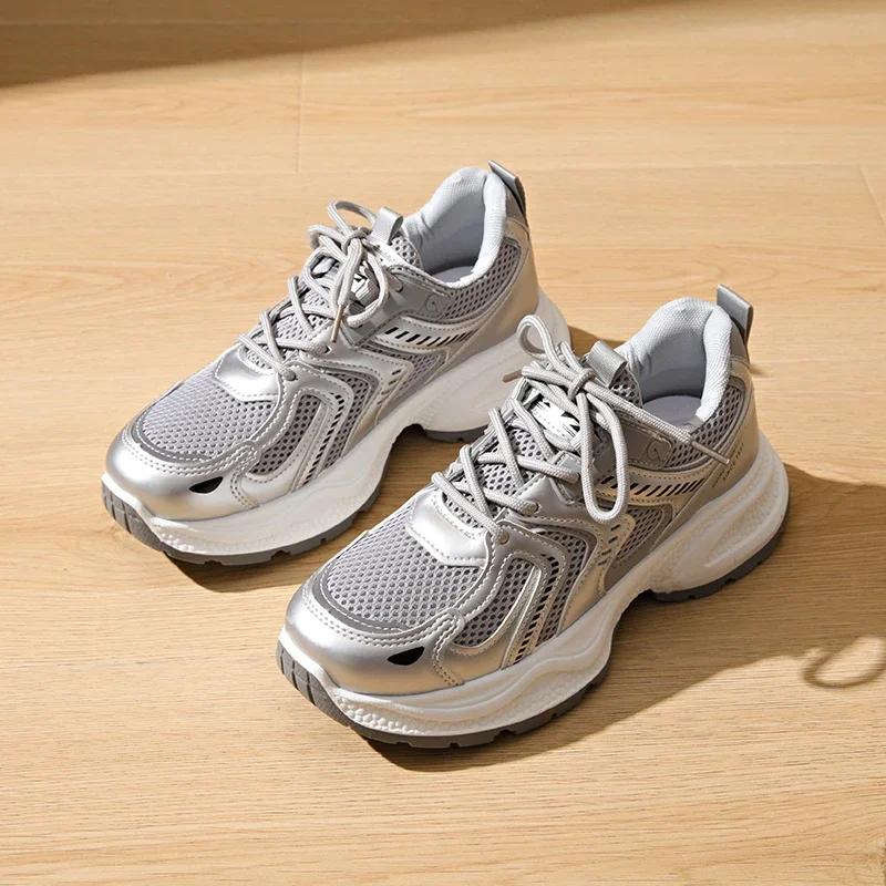 Nuovo Stile Autunnale Scarpe Sportive Comode e alla Moda Punta Tonda Allacciatura Casual Suola Spessa Rialzanti Rete Scarpe da Donna