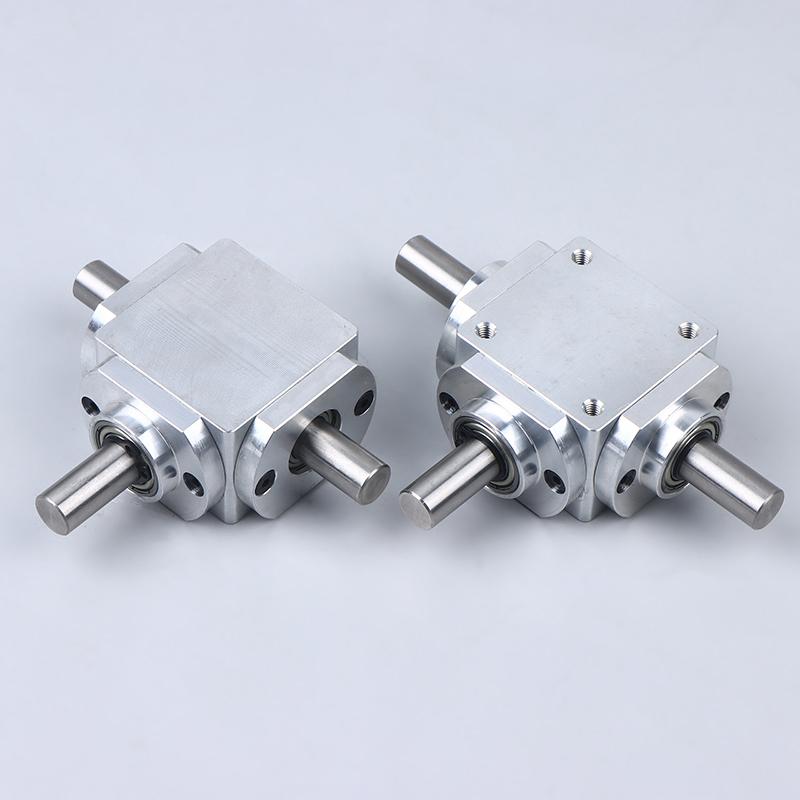 1:1 Transmission Gearbox 8Mm 20T Commutator Right Angle Spiral Bevel Gear Reduction Gearbox