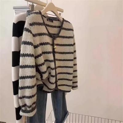 Vintage Striped Knitted Jacket Women's Autumn and Winter and Lazy Wind Horn Buckle V-neck Loose Short Sweater Cardigan
