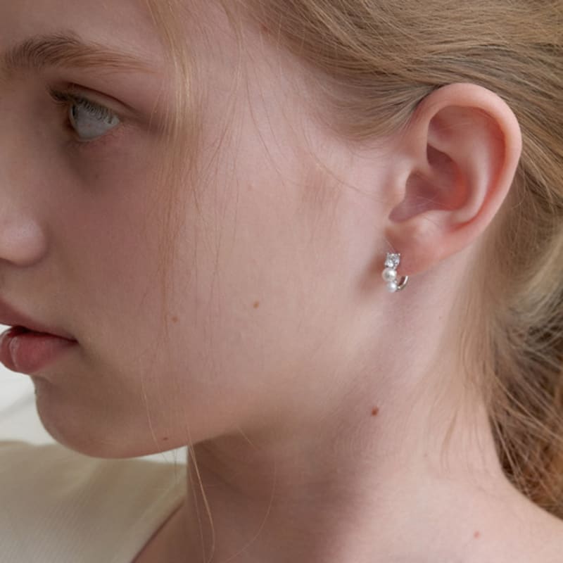 Primaute Two Pearl Earring