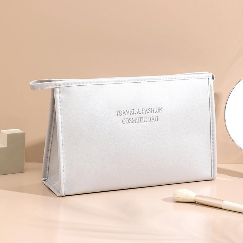 Modern Minimalist Pu Makeup Bag With Waterproof Design For Travel And Storage