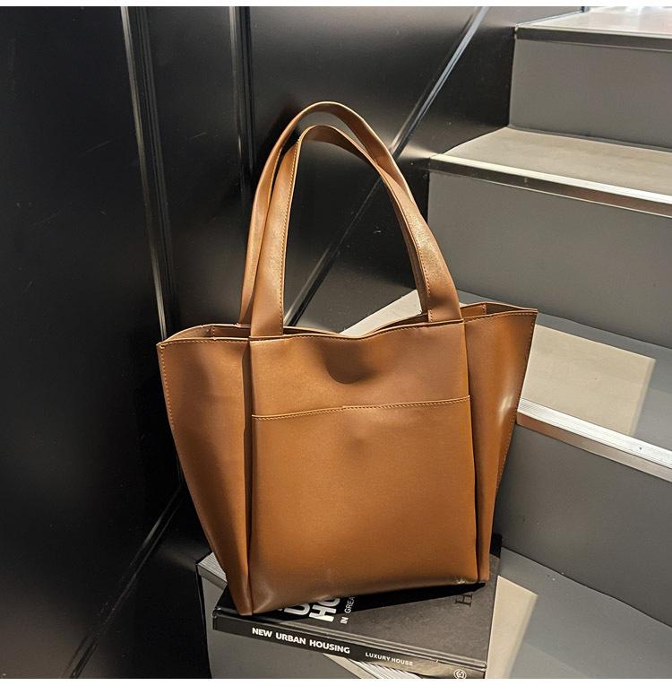 

Женская сумка-тоут большой вместимости, новая весенне-летняя, для通勤, на плечо, повседневная, модная, портативная, сумка-ведро коричневый