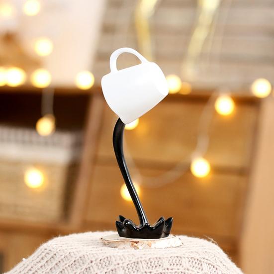 Spilling Coffee Cup Sculpture Resin Floating Coffee Cup Ornament Desktop Decor Pouring