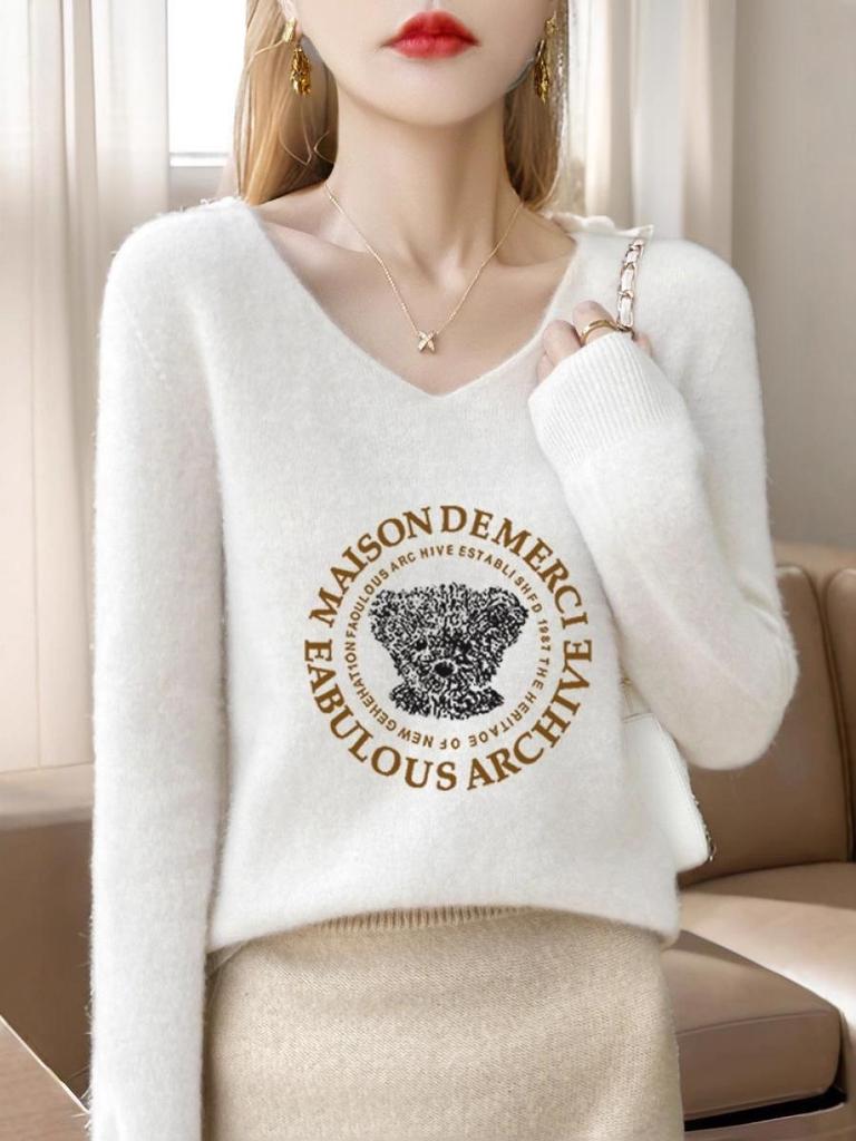 Autumn/Winter V-neck Knitwear with Digital Print and Seamless Design for Women