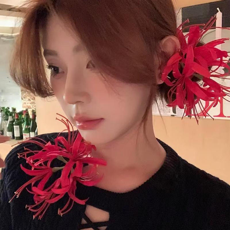 Super Delikat Blomst Hårklemme Sjøside Atmosfære Klemme Foto Hårtilbehør Andenebbklemme Lilje Hårnåler Sideklemmer